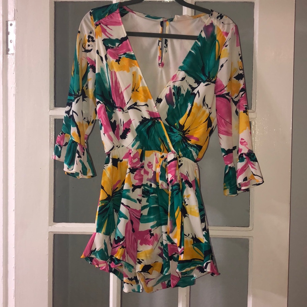 Tropical. Romper.